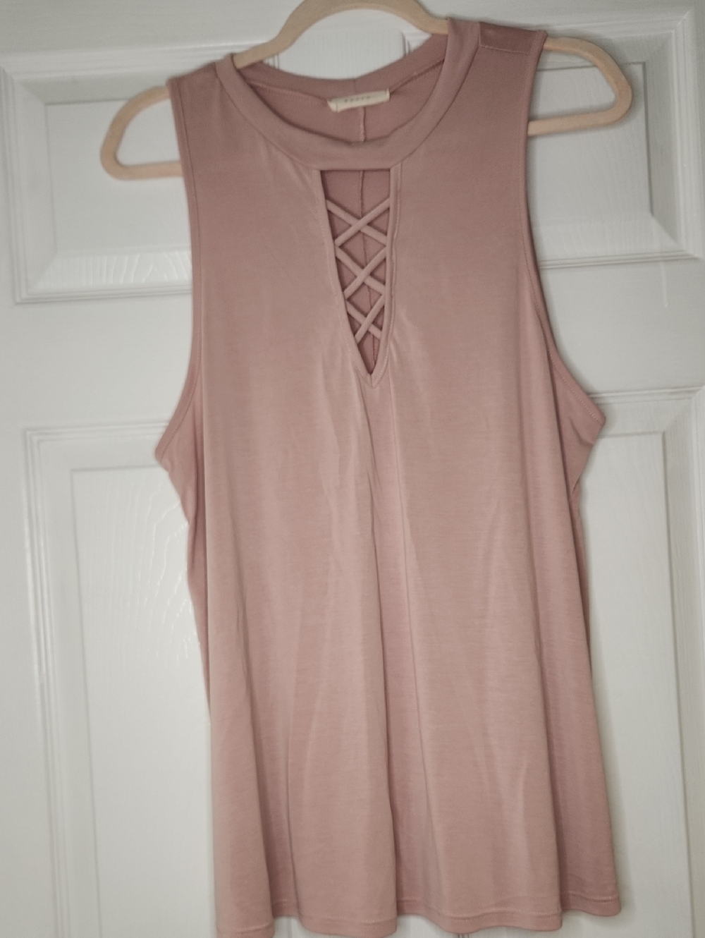 entro Crisscross V-Neck Tank Top